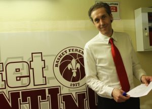 Note di Siena Mens Sana Basket, si stringe il cerchio per l’allenatore: Luca Ansaloni in pole position