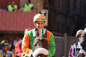 Palio di Siena, Virgola: "Ho preso bene la mossa, ma l'Oca mi ha coperto subito"
