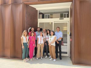 Dai banchi di scuola ai laboratori: studenti di International School of Siena alla scoperta di GVGH e del mondo dei vaccini
