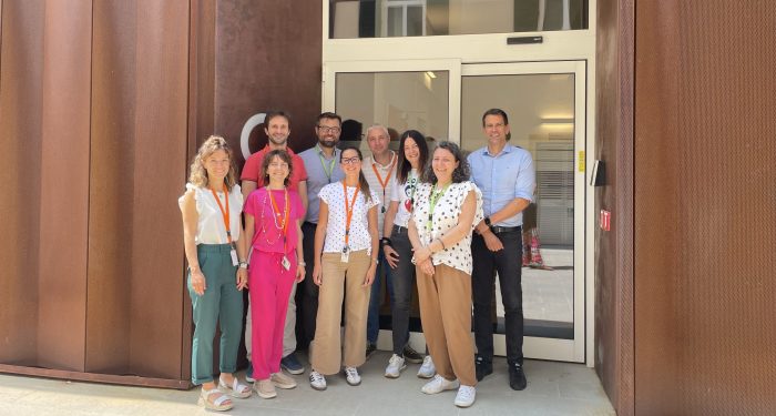 Dai banchi di scuola ai laboratori: studenti di International School of Siena alla scoperta di GVGH e del mondo dei vaccini