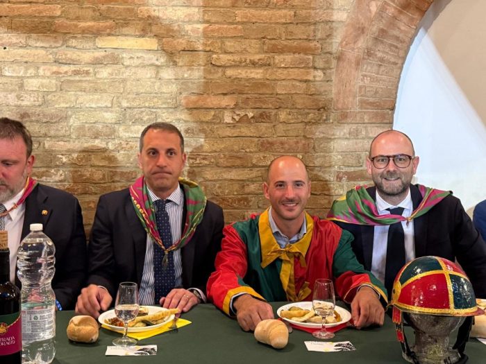 Palio di Siena, il Drago ha scelto: il soprannome di Michel Putzu &egrave; Spago