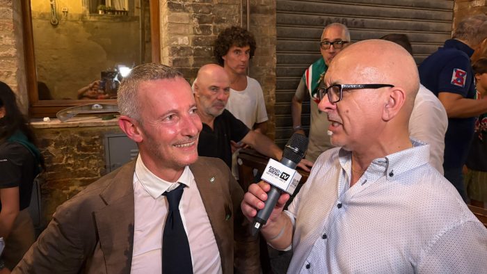 Palio di Siena, il capitano dell’Oca Cottini: "Dedico questo Palio alla mia famiglia, a chi non c’è più e a chi mi è accanto"