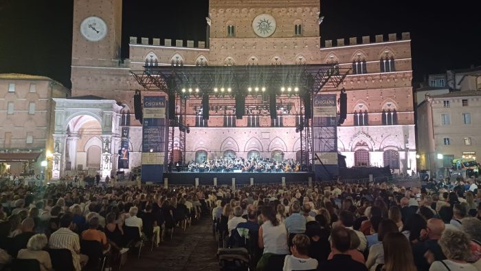 Piazza del Campo abbraccia la grande musica, in 5000 a Siena per il “Concerto per l’Italia”