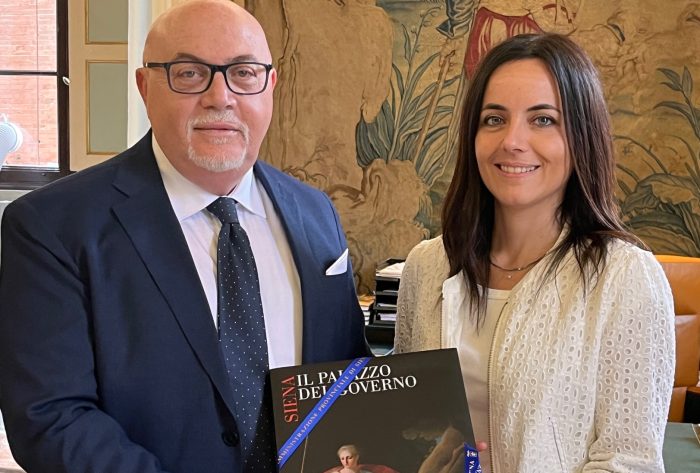 La Presidente della Provincia di Siena Agnese Carletti d&agrave; il benvenuto al nuovo Prefetto Romeo