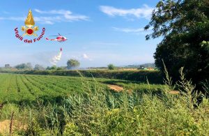 Sinalunga: incendio vicino ai binari, bloccata la circolazione dei treni sulla linea Siena-Chiusi