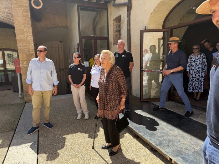 Monteriggioni, la regina Beatrice d'Olanda in visita al MaM