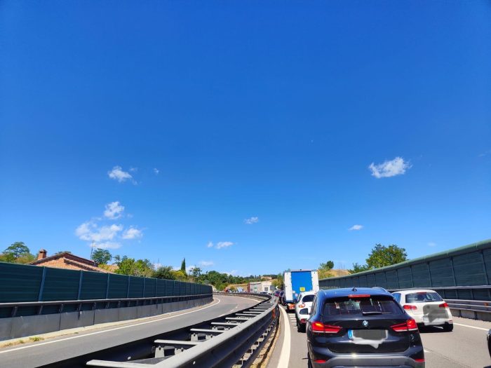 Lavori sul cavalcavia, ancora disagi al traffico sulla Siena-Bettolle