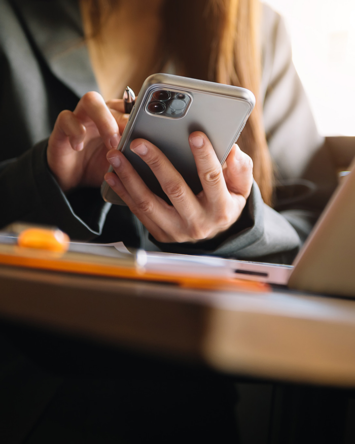 Caso “Mia Moglie”, esplode l’allarme anche a Siena: foto rubate di ragazze finite in un forum su Facebook