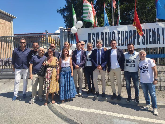 Beko Siena, Michelotti al presidio dei lavoratori: "Mi auguro reindustrializzazione con pi&ugrave; soggetti coinvolti"