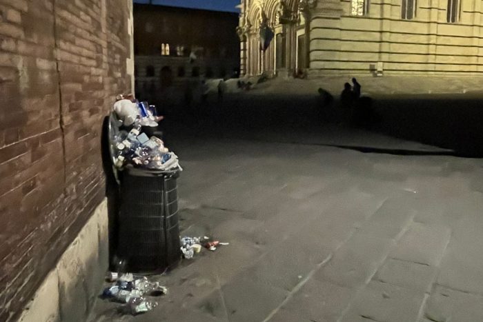 Sporcizia e degrado durante il Palio: l’affondo delle forze progressiste. Nasce a Siena una nuova alleanza, per adesso, senza il Pd