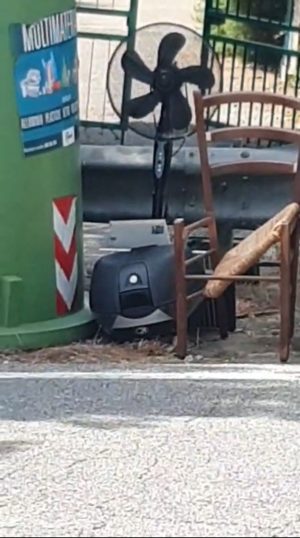 Siena, allarme rifiuti in strada: l'esasperazione dei cittadini di Vico Alto