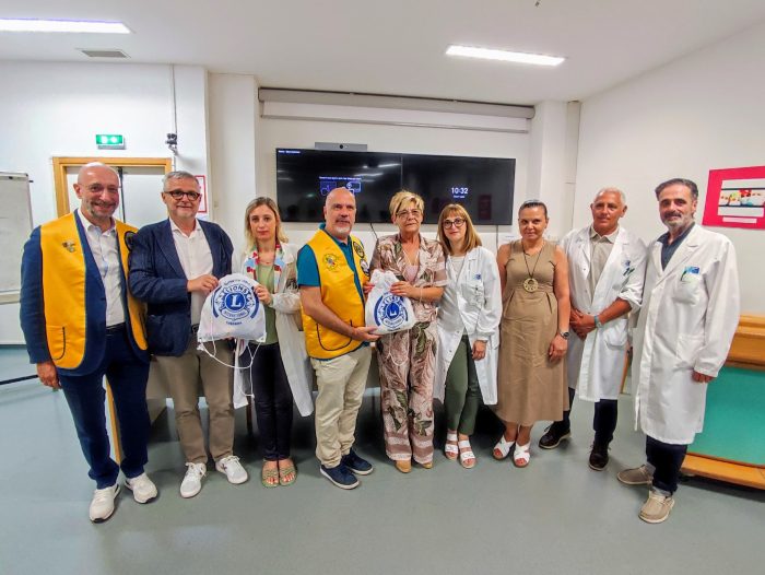 I Lions Club toscani donano a Nottola un kit per le vittime di violenza