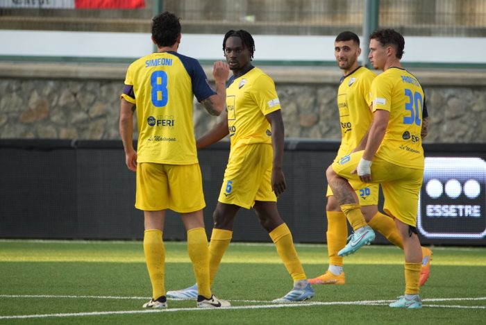 Calcio: Esordio sfortunato al Comunale per la Pianese, 0-1 e vittoria del Carpi