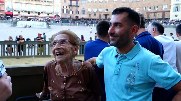 Prove Regolamentate, Rompicollo e Tremendo in Piazza del Campo un incontro di emozioni e cavalli