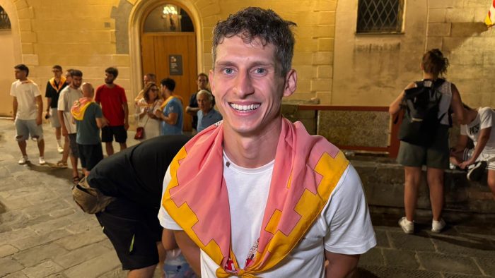 Palio di Siena, la gioia del montonaiolo Duccio Marsili: "Finite le lacrime e la voce"