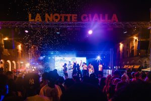 Torna La Notte Gialla a Colle di Val d'Elsa, un appuntamento ormai fisso dell'estate colligiana