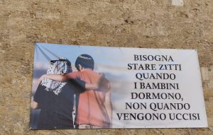 Una manifestazione a San Gimignano per i bambini uccisi a Gaza