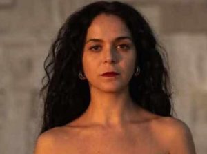 Palio di Siena, la modella Simona Sciarabba ha ispirato l'artista Francesco De Grandi per il volto della Madonna