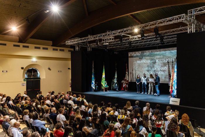 Montepulciano, si chiude l’anno contradaiolo del Bravìo delle Botti 2025