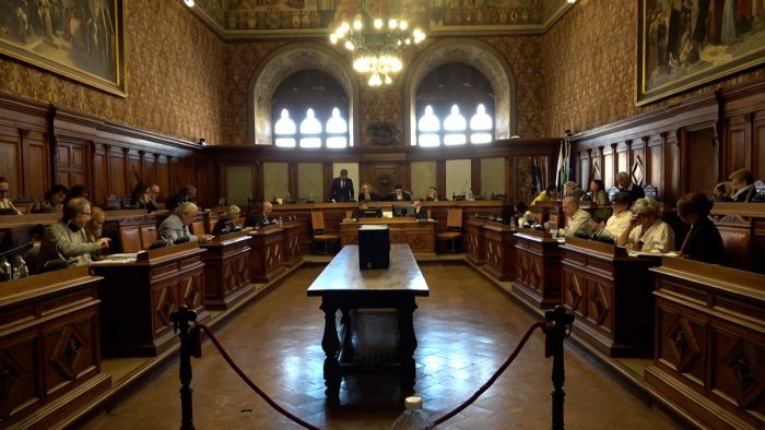 Consiglio Comunale, via libera alla variante semplificata al Piano Operativo di viale Sclavo: confronto acceso tra maggioranza e opposizione