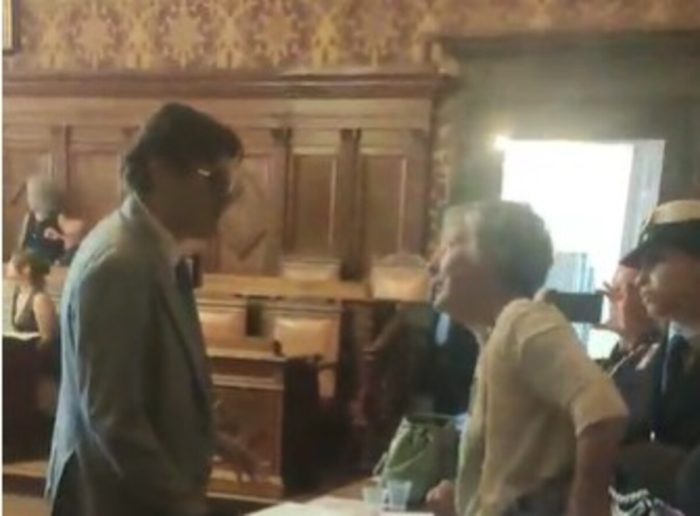 Aeroporto Ampugnano, è scontro in consiglio comunale di Siena