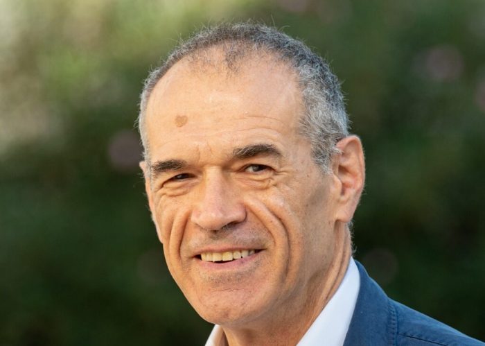 L’economista Carlo Cottarelli torna a Siena per presentare il suo ultimo libro “Senza giri di parole”