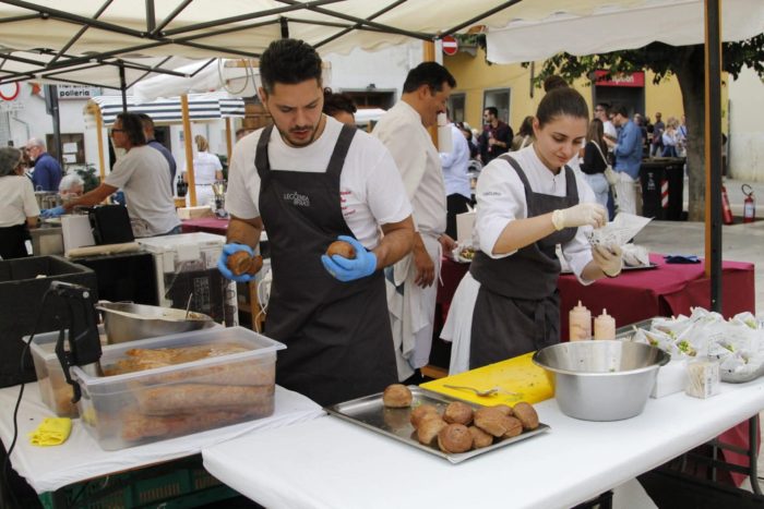 Torna “Poggibonsi di Gusto”, chef stellati e cantine storiche nelle piazze del centro