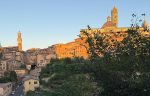 Il confine che vale 78mila euro: da Siena ad Asciano la stessa casa costa il 46% in meno