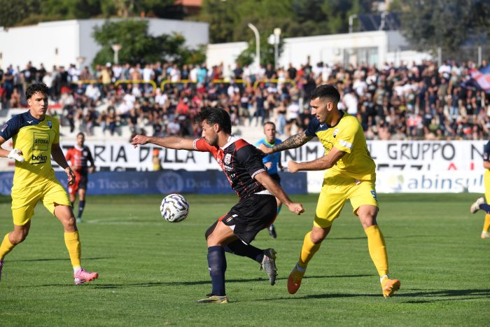 Serie C: Pianese corsara a Sassari. Le zebrette vincono 0-2 e centrano il primo successo in campionato