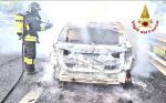 Incendio sull'A1, auto in fiamme al Km 406