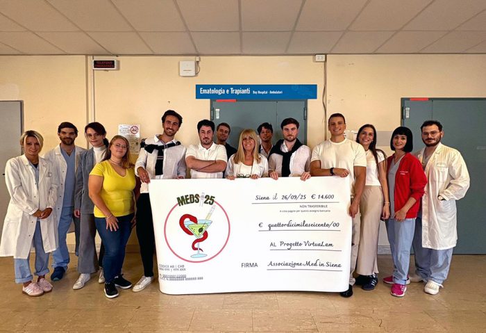 Donazione record per associazione studenti Medicina del 6° anno: 14.600 euro all’Ematologia dell’Aou Senese
