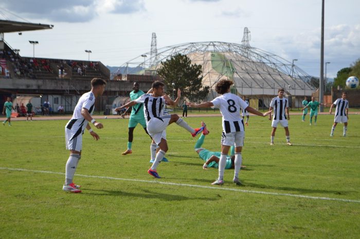 Calcio, il Siena vince in trasferta contro l'Orvietana: 0-2 e primi tre punti in campionato