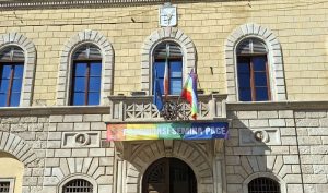 "Poggibonsi semina Pace" con le bandiere delle associazioni e la lettura dei nomi dei bambini uccisi a Gaza