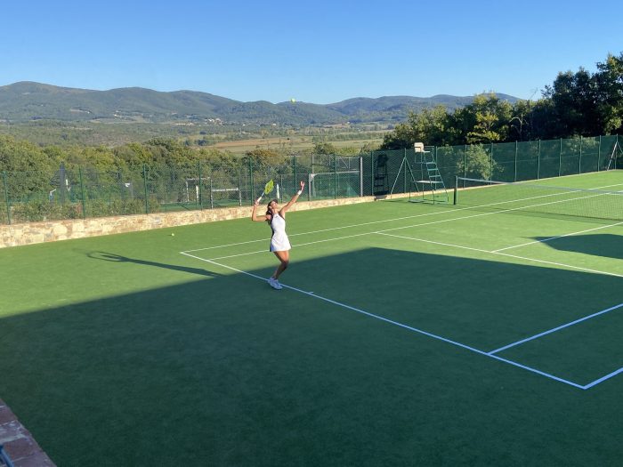 Lezione di Stile e Tennis: l'ex N.1 Ana Ivanović incanta Casole d'Elsa