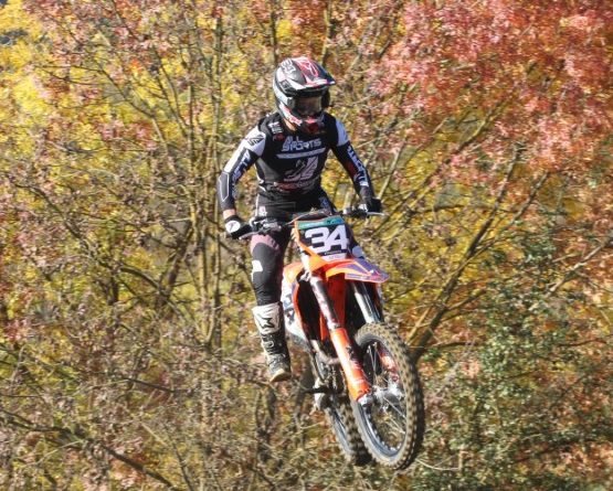 Chiusdino infiamma il Toscano Motocross: 140 piloti e tanto spettacolo nella penultima del Campionato 2025