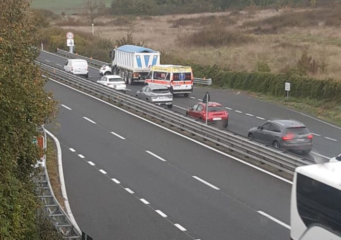 Incidente sulla Siena-Firenze, file e rallentamenti del traffico