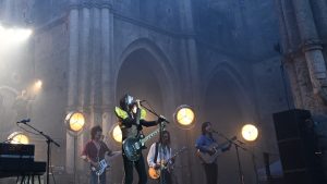 Musica, il concerto di Lucio Corsi a San Galgano diventa un film e arriva al cinema