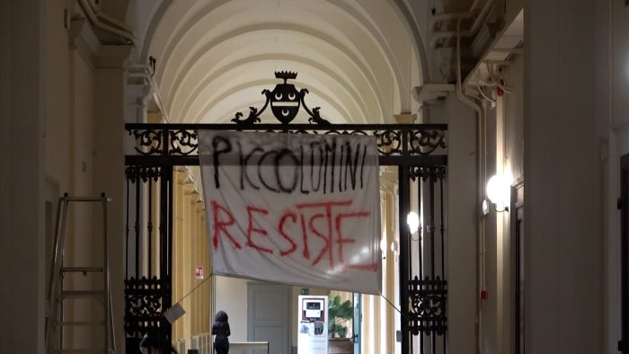 Occupazione ai Licei Classico e Artistico, cala il sipario. Gli studenti: “Una scuola viva, che riflette e partecipa”