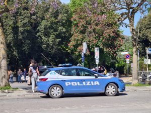 Siena: diventa maggiorenne e viene espulso un tunisino protagonista delle aggressioni avvenute in centro nei mesi scorsi