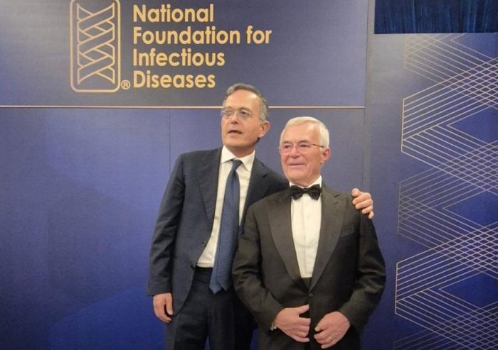 Siena, Rino Rappuoli premiato a Washington: ha ricevuto il Maxwell Finland Award alla ricerca italiana sui vaccini
