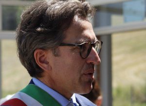 Atti vandalici a Buonconvento, il sindaco Conti: “Non servono solo telecamere, ma una comunità che educa”