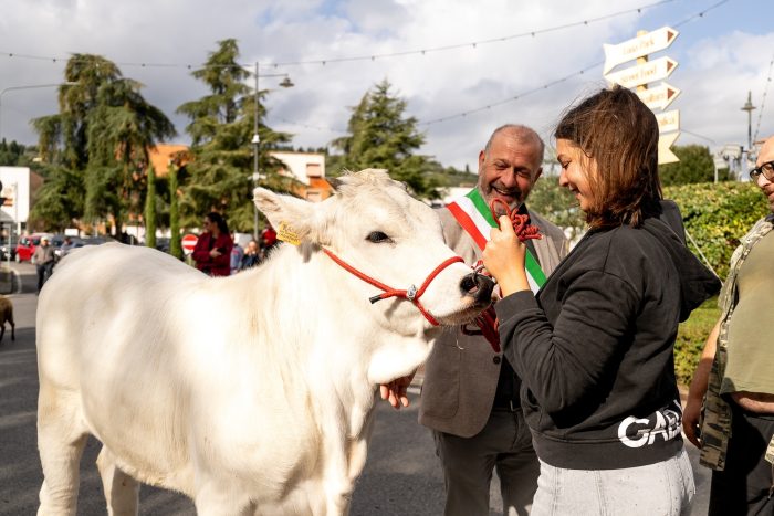 La Fiera alla Pieve di Sinalunga celebra tradizione e fede e con uno speciale Annullo Filatelico