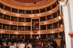 Annullato lo spettacolo &ldquo;Le Fuggitive&rdquo; al Teatro dei Rinnovati nel weekend
