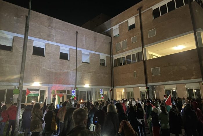 Luci sulla Palestina: l'onda di solidarietà arriva a Campostaggia con circa 300 partecipanti