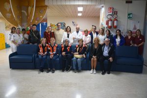 AOUS: donate poltrone letto alla Pediatria e alla Chirurgia pediatrica