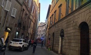 Incendio in Via delle Terme, evacuate 4 famiglie