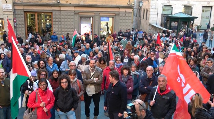 Solidariet&agrave; alla Global Sumud Flottilla, in 300 manifestano di nuovo a Siena