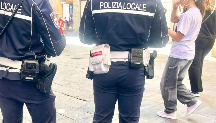 Sparo al Comando di Polizia Locale, Sinistra Italiana Siena attacca: "Armare i vigili aumenta solo i rischi"