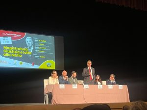 Colle Val d'Elsa, applausi per Di Matteo all’Abbiccì della Legalità: “L’indipendenza della magistratura è garanzia per tutti”