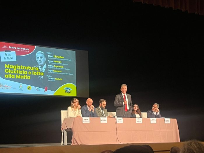 Colle Val d'Elsa, applausi per Di Matteo all’Abbiccì della Legalità: “L’indipendenza della magistratura è garanzia per tutti”